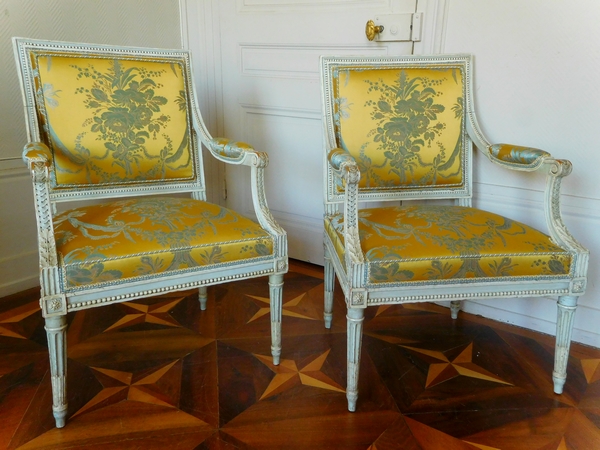 Pluvinet : mobilier de salon 4 pièces d'époque Louis XVI, damas de soie jaune - estampillé